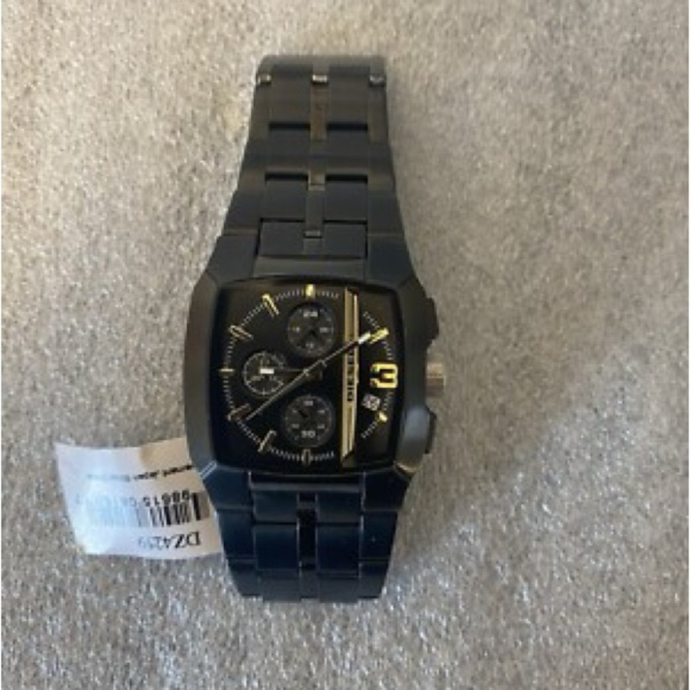 Diesel Black and Gold Chronograph (DZ4259)
